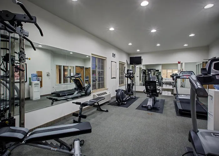 Staybridge By Ihg Hotel Rockford