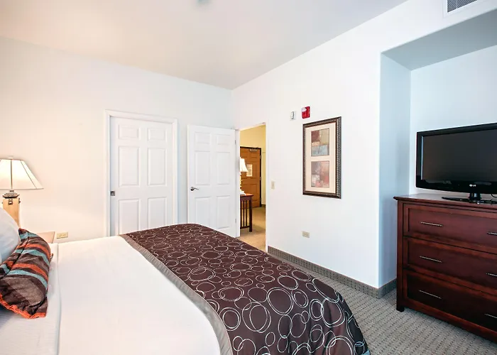 Staybridge By Ihg Hotel Rockford