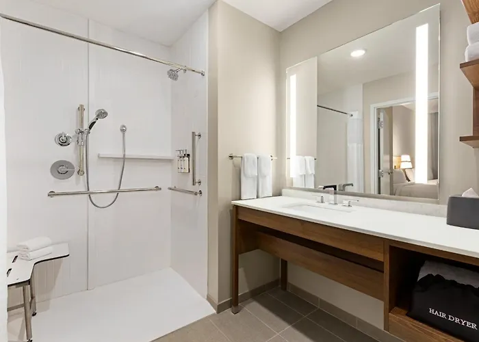 Staybridge By Ihg Hotel 3*