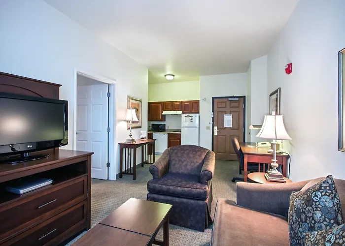 Staybridge By Ihg Hotel Rockford