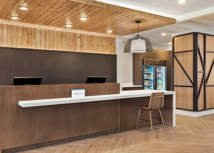 Staybridge By Ihg Hotel Rockford